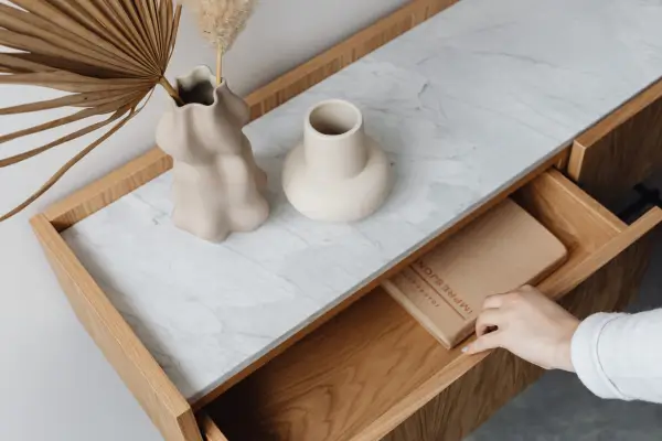 Como o Design Minimalista Pode Melhorar Sua Produtividade no Escritório em Casa